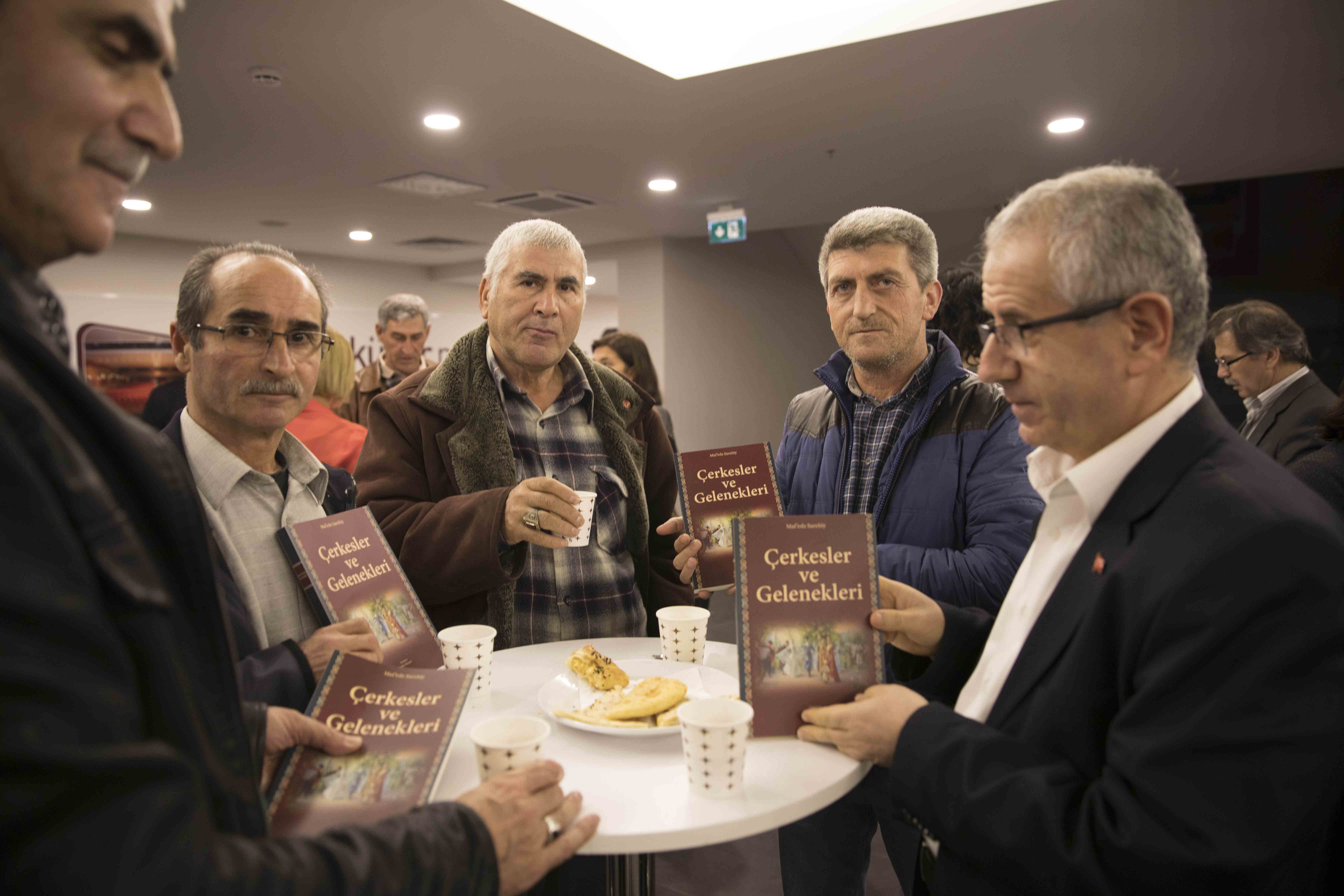 Çerkesler ve Gelenekleri gala fotoğrafı 9